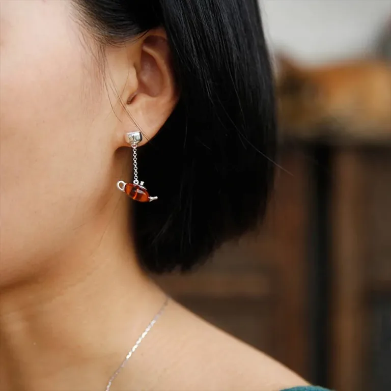 Bernstein Teekanne in rot oder gelb, hängende 3D Ohrstecker | 925 Silber Ohrringe brand: Lotus Fun