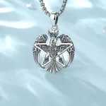 Magischer Rabe im Pentagramm, Mond Talisman oder Amulett | 925 Vintage Silber Anhänger brand: Eudora