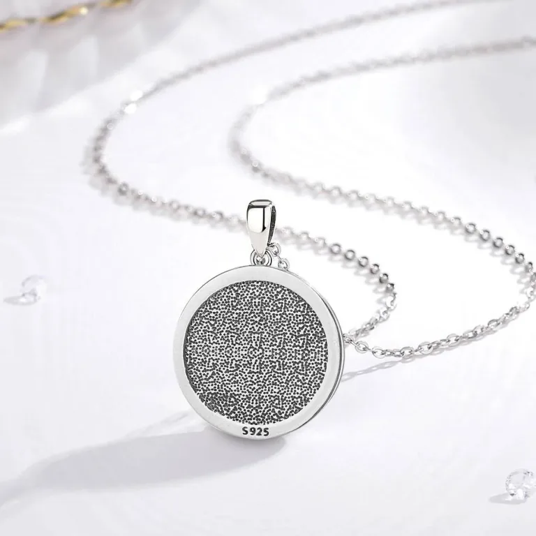 Ägyptische Göttin Isis mit goldenem Ankh Kreuz, Vintage Silber Halskette | 925 Anhänger brand: Eudora