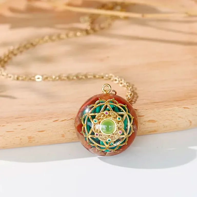 Rot-grüner Orgonit für das goldene Herz-Chakra! Malachit + Achat, Energie Halskette | Reiki Orgon brand: OneQuarter