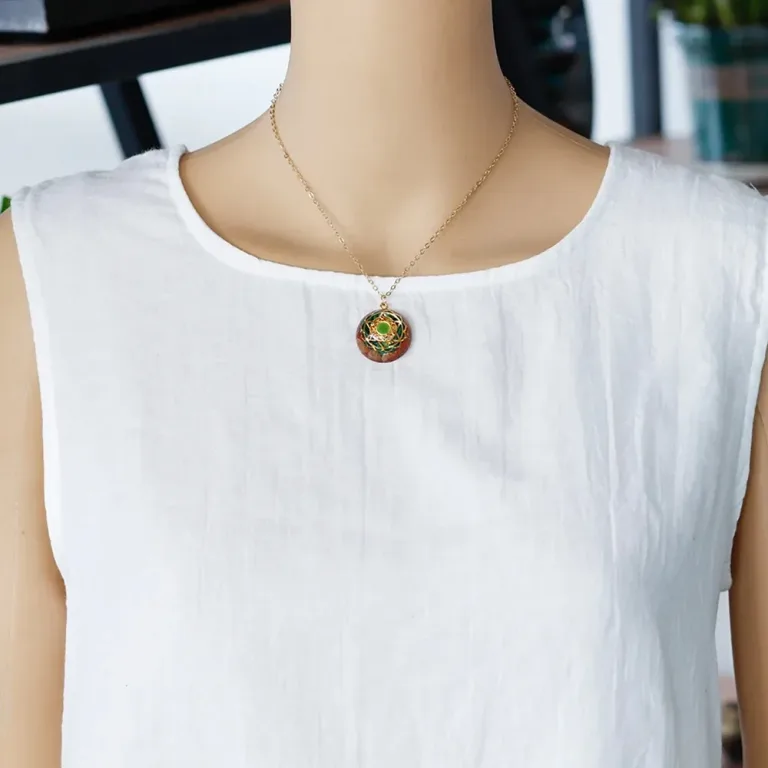 Rot-grüner Orgonit für das goldene Herz-Chakra! Malachit + Achat, Energie Halskette | Reiki Orgon brand: OneQuarter