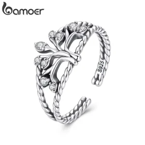 Vintage Lebensbaum Ring mit klaren Zirkonia-Kristallen. Flexibler Seilring aus 925 Silber. Detail: Baum des Lebens mit Zirkonia.